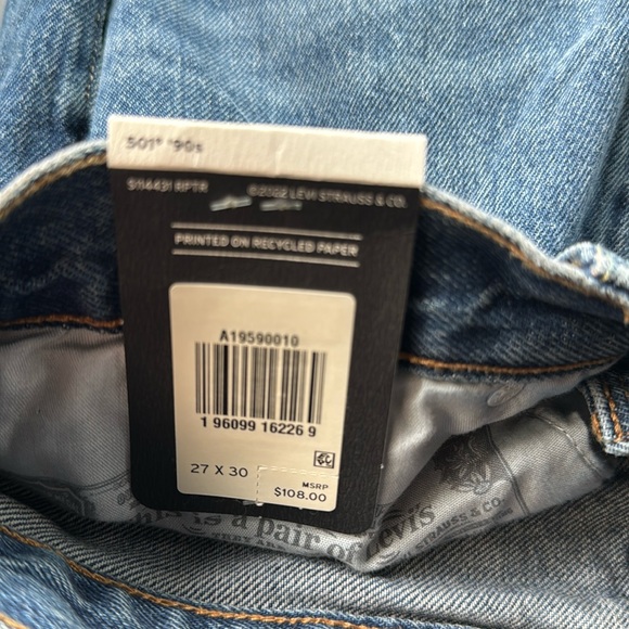 Levi's® Premium 501® ‘90S Women’s Jeans in Fever Pitch - Medium Wash - Picture 8 of 15